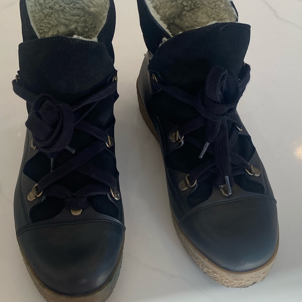 Ganni Black Ankle Boots with Brown Sole - Picture 5 of 5